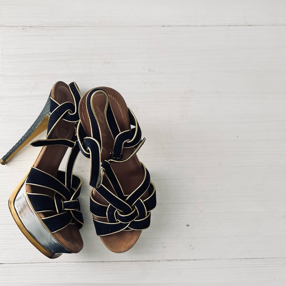 Vintage YSL stylish suede heels